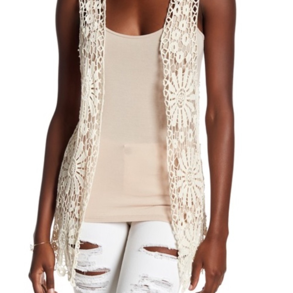 EUC Betsey Johnson crochet knit daisy vest OSFM